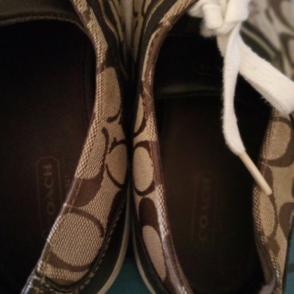 Coach sneakers size 9B - Picture 3 of 6
